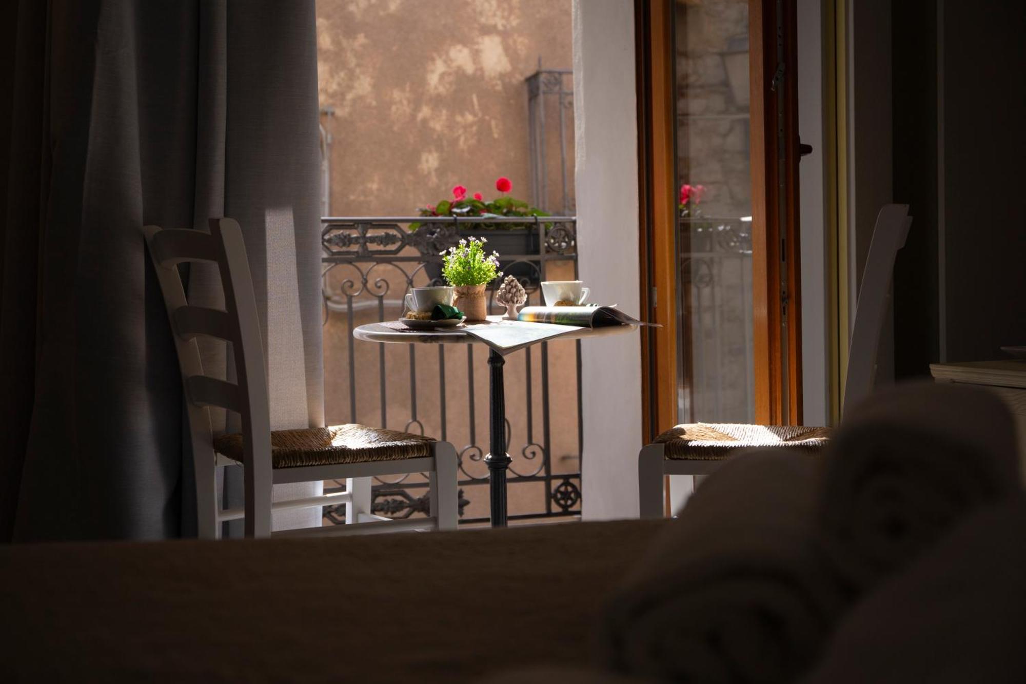 Porta Soprana Luxury Guest House & Spa Sclafani Exteriör bild