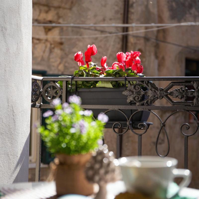 Porta Soprana Luxury Guest House & Spa Sclafani Exteriör bild