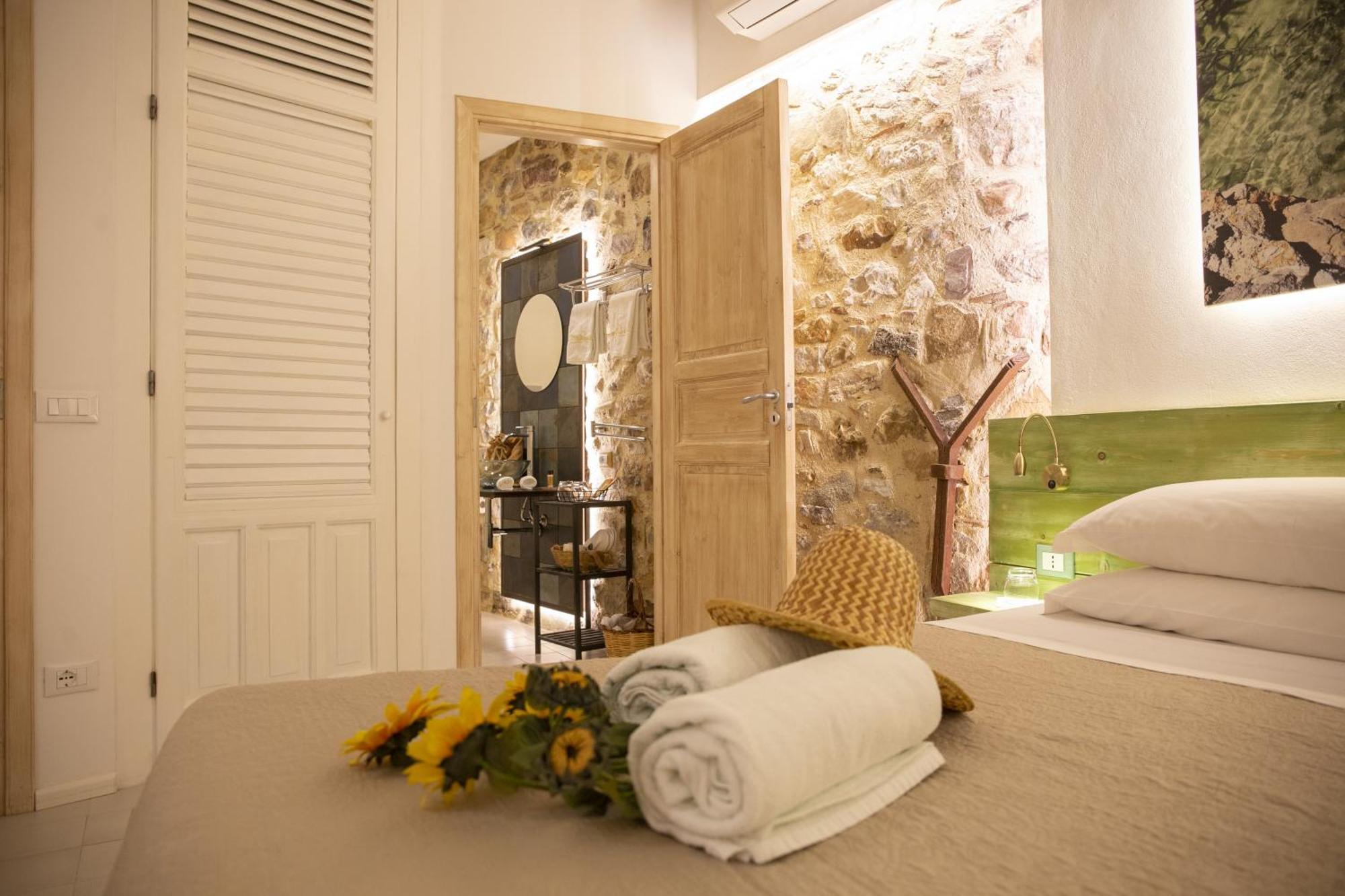 Porta Soprana Luxury Guest House & Spa Sclafani Exteriör bild